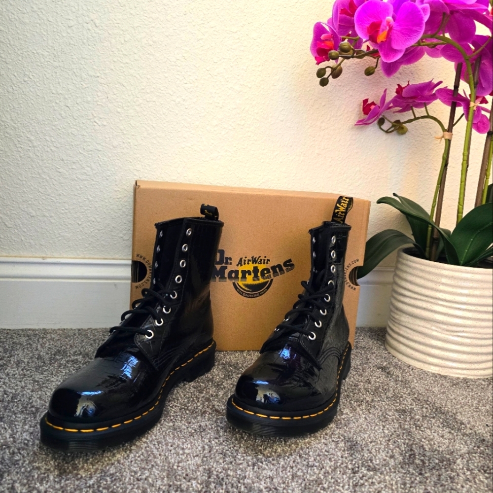 SOLD OUT! NIB Dr Martens Black Patent Leather Croc Embossed Combat Boots, Size 9